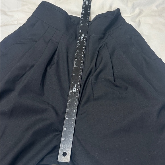 Lattelier high waisted, black cropped baggy pants - Picture 8 of 10